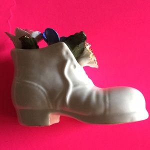 Vintage handcrafted shoe/floral